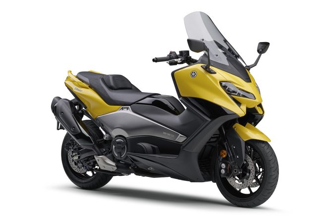 『TMAX560 ABS』（イエロー）