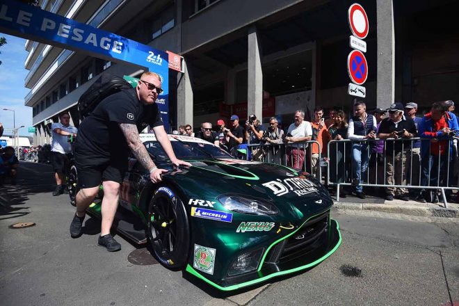 Dステーション・レーシングの777号車アストンマーティン・バンテージAMR