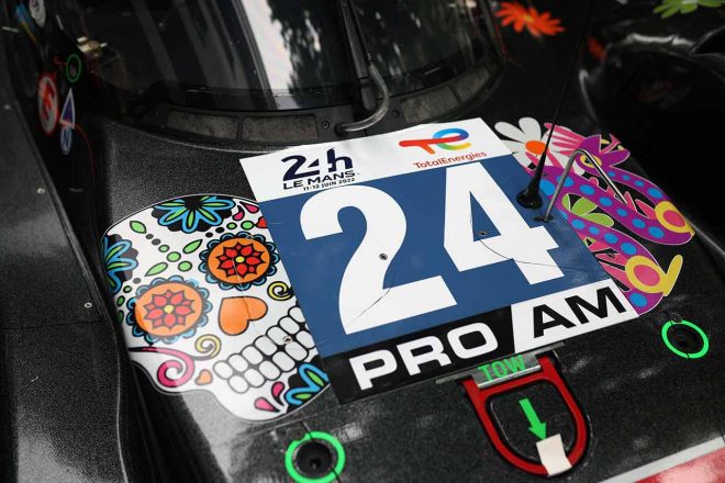 メキシコの『死者の日』をモチーフにしたカラーリングを施すニールセン・レーシングの24号車オレカ07