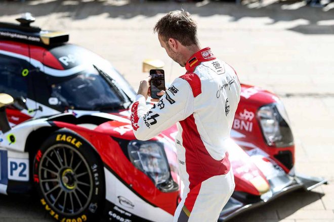 WRTの31号車オレカをドライブするレネ・ラスト