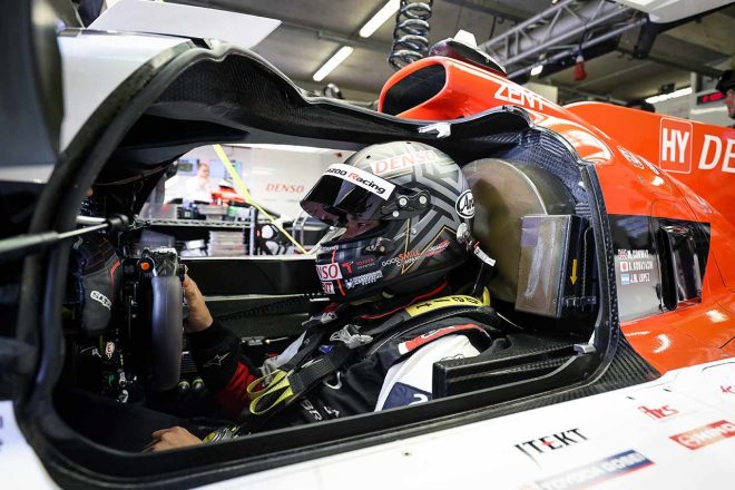 7号車GR010ハイブリッドをドライブし、セッション2番手タイムを記録した小林可夢偉