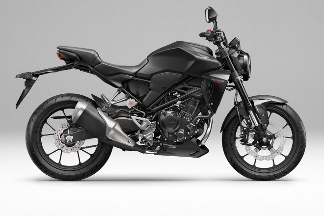 ホンダCB250R（マットガンパウダーブラックメタリック）
