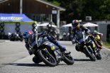 YZF-R3でトレーニングを行う阿部真生騎