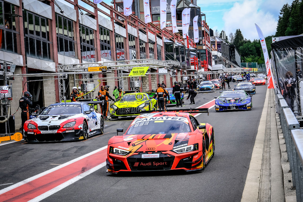 GT3カーで争われているトタルエナジーズ・スパ24時間レース（GTワールドチャレンジ・ヨーロッパ／IGTCインターコンチネンタルGTチャレンジ）