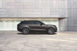 最高出力250PS、最大トルク365Nmを発生する2.0リッター直列4気筒INGENIUMガソリン・エンジンを搭載した“P250”がベースに