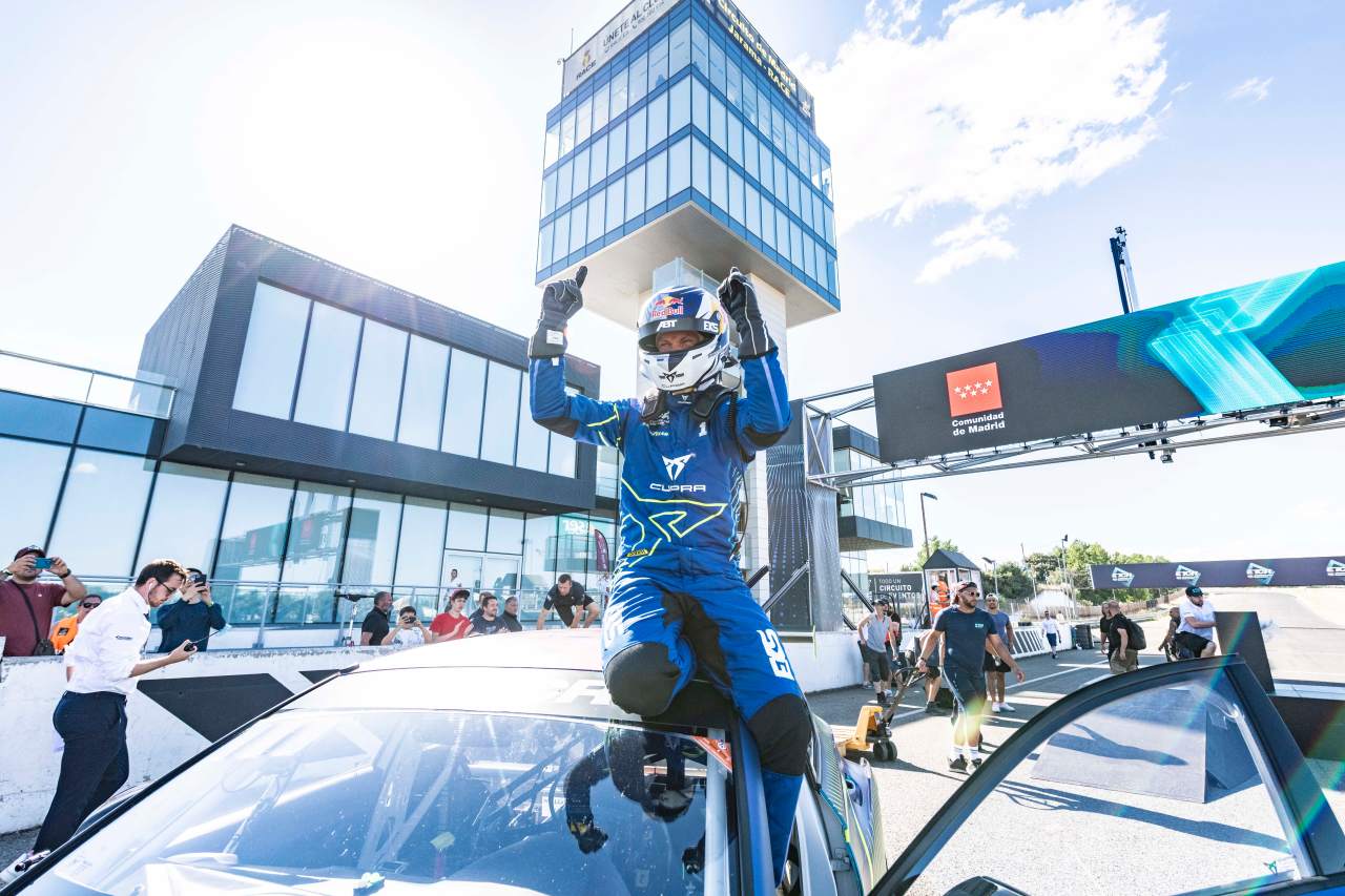 今季2度目の週末最多得点者"King of the Weekend"を獲得したマティアス・エクストローム（クプラe-Racer）