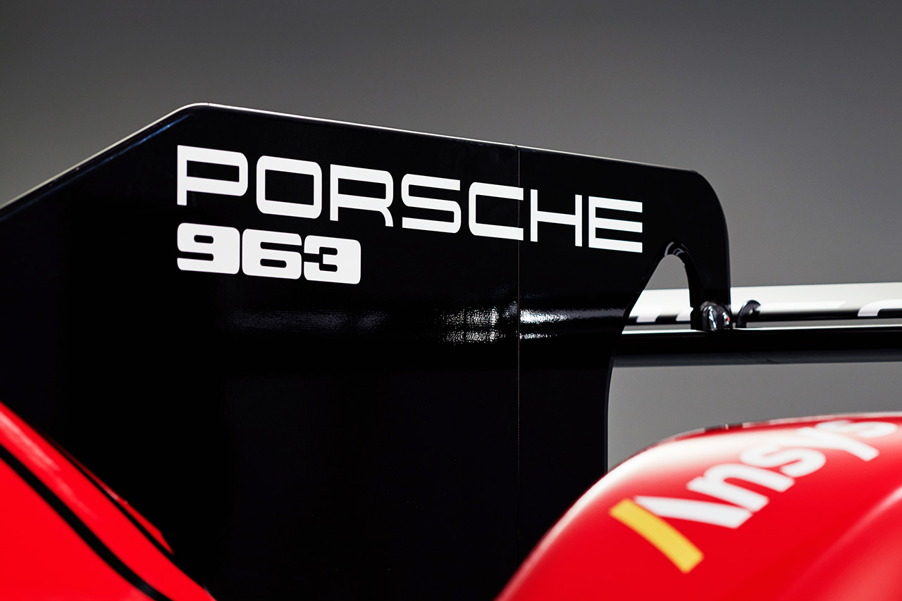 6月24日に車名とファクトリーチームのカラーリングなどが発表されたポルシェの新型LMDhマシン、『963』