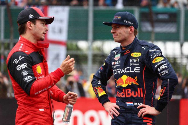 2022年F1第10戦イギリスGP　マックス・フェルスタッペン（レッドブル）、シャルル・ルクレール（フェラーリ）