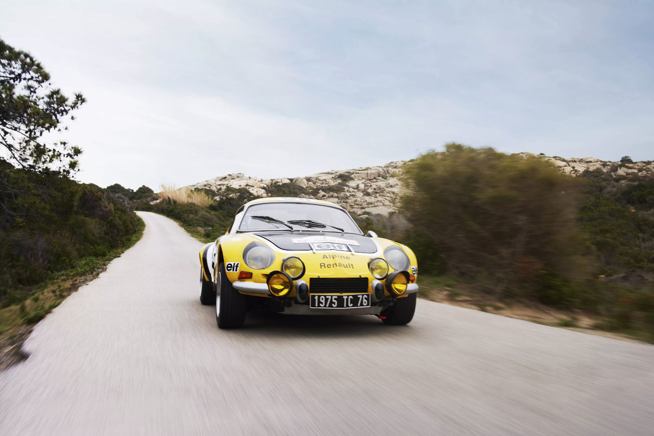 1975年のツール・ド・コルスで2位となったルノー・アルピーヌA110