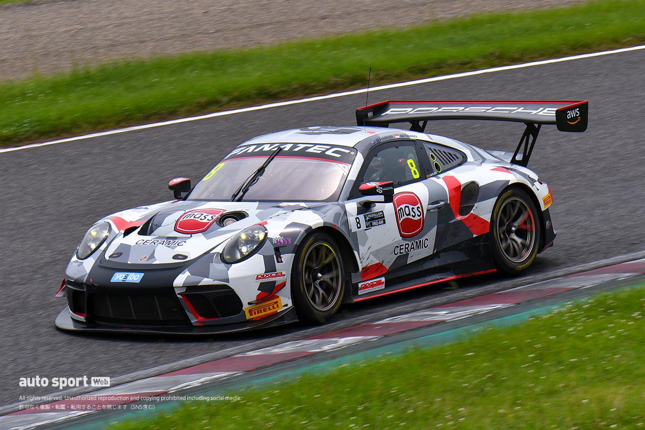 8　 EBMギガ・レーシング ポルシェ911 GT3 R S.サントソ／R.ハーカー