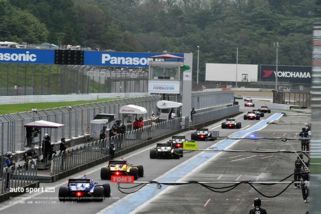 2022年スーパーフォーミュラ第6戦富士　日曜フリー走行開始時の様子