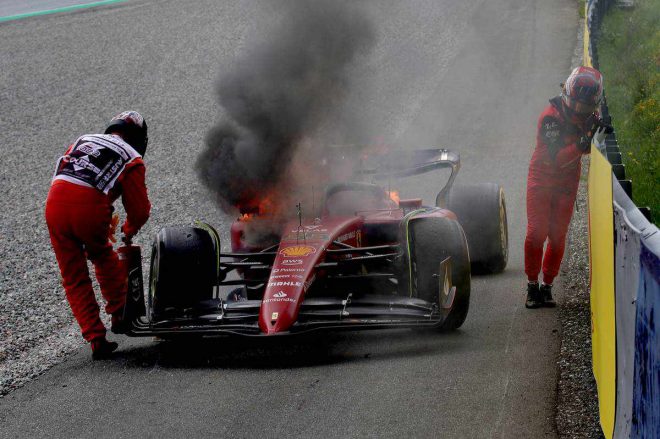2022年F1第11戦オーストリアGP決勝でリタイアを喫したカルロス・サインツ（フェラーリ）
