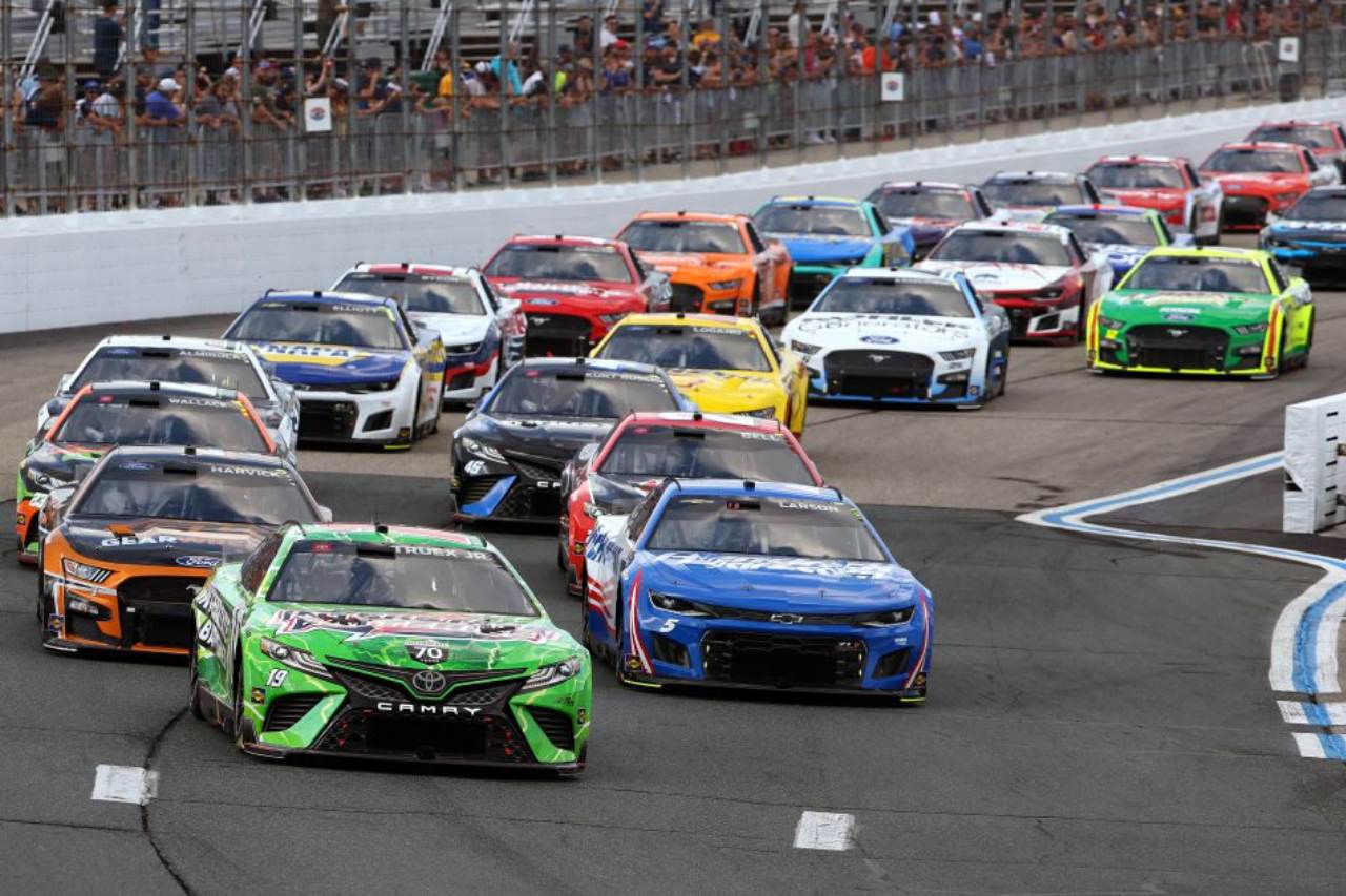 予選ポールポジションからレース最多の172周をリードしたマーティン・トゥルーエクスJr.（ジョー・ギブス・レーシング／トヨタ・カムリ）