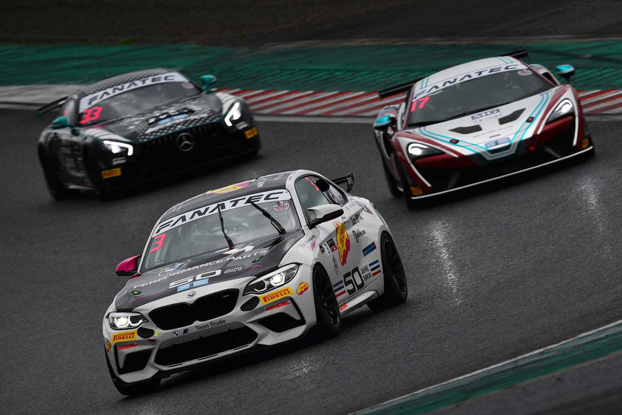 BMW Team Studieの3号車BMW M2 CSレーシング（木下隆之／砂子塾長）