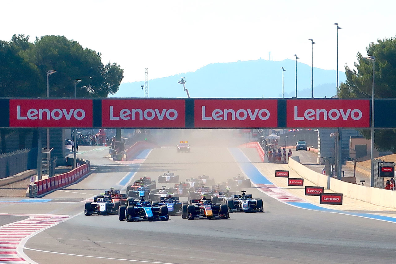 「とにかく嬉しいに限る」岩佐歩夢が初優勝。クルマが改善し、リスタート後もプッシュ可能に／FIA-F2第9戦（1）