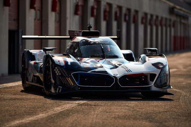 バラーノでシェイクダウンされたBMW MハイブリッドV8