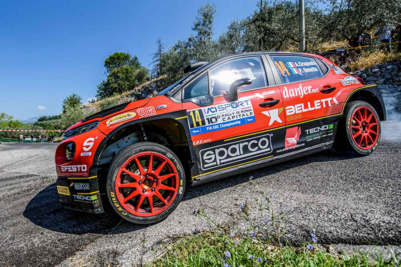 デイ1後半ループでスパートしたアンドレア・クルグニョーラ（シトロエンC3ラリー2）が首位に