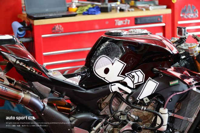 2022鈴鹿8耐：Team de"LIGHTのドゥカティ・パニガーレV4 R