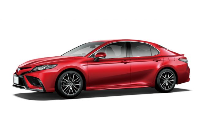 トヨタ・カムリ WS“レザーパッケージ”（外装色：エモーショナルレッドIII）