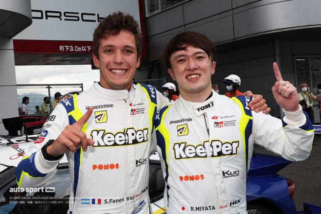 2022スーパーGT第4戦富士　ともにGT500初優勝を飾ったサッシャ・フェネストラズと宮田莉朋（KeePer TOM’S GR Supra）