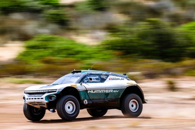 第2戦では40km/h上限のドライバースイッチゾーンで速度超過2秒のペナルティを受けながらも最初のFPから最速とし、イベント制覇に向け幸先よくリードを奪った