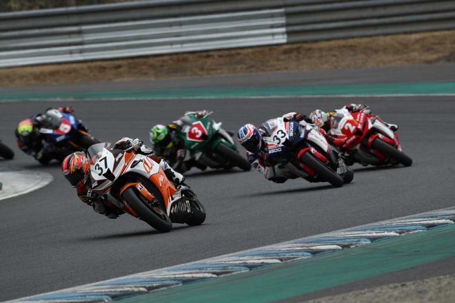 先頭を走る羽田太河（TN45withMotoUPRacing）／2022全日本ロード第1戦もてぎ ST600