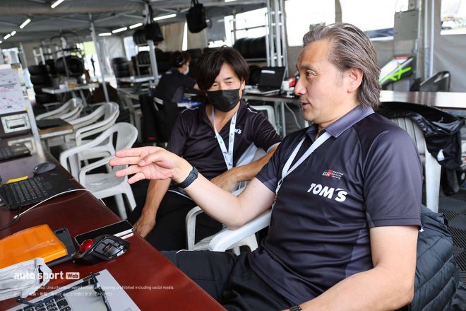 監督を務めるスーパーフォーミュラ・ライツでは、若手ドライバーと同時に若手スタッフも育成する立場にある