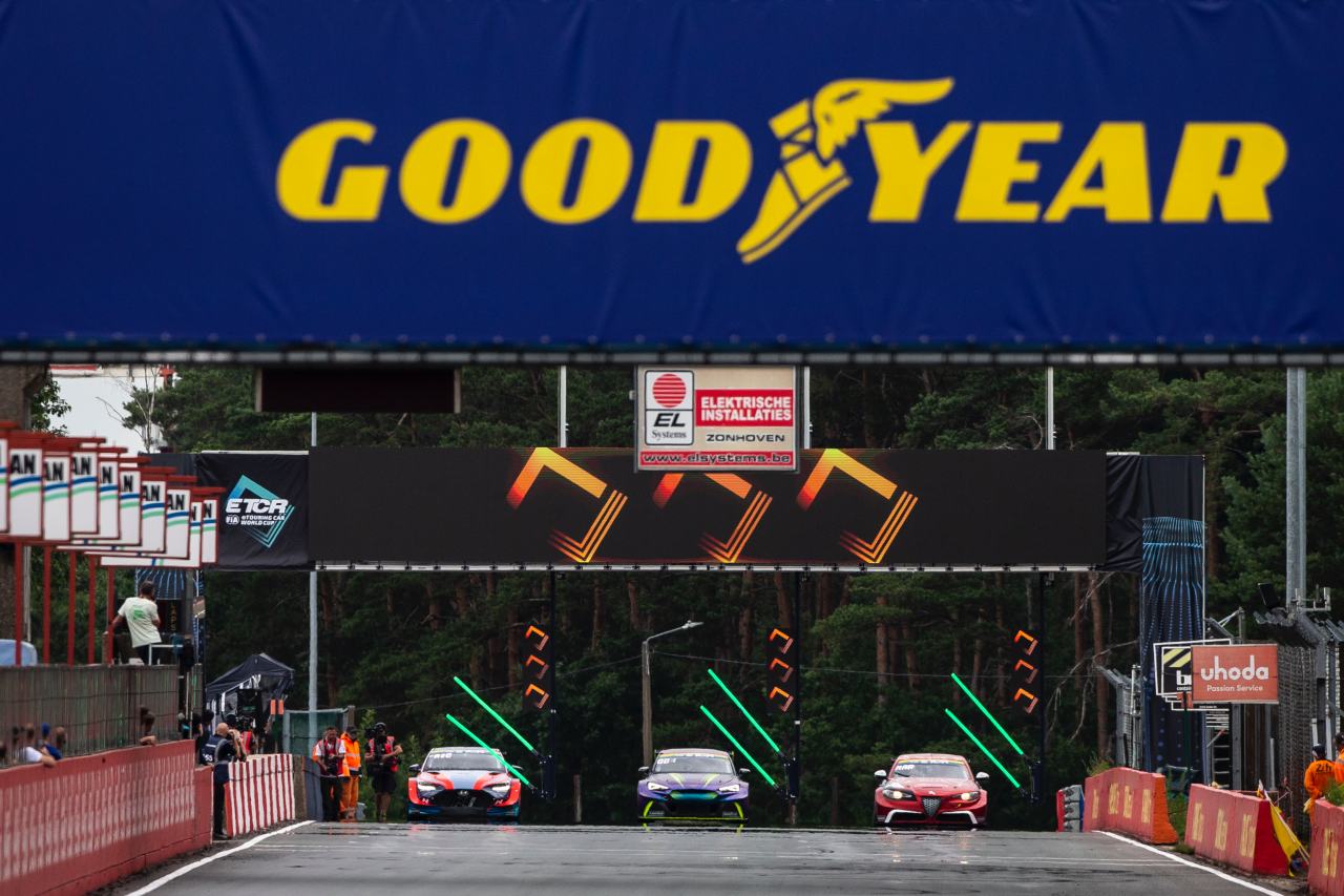 高出力EVツーリングカーに対して、コントロールタイヤのトラブル再発防止対策も望まれる