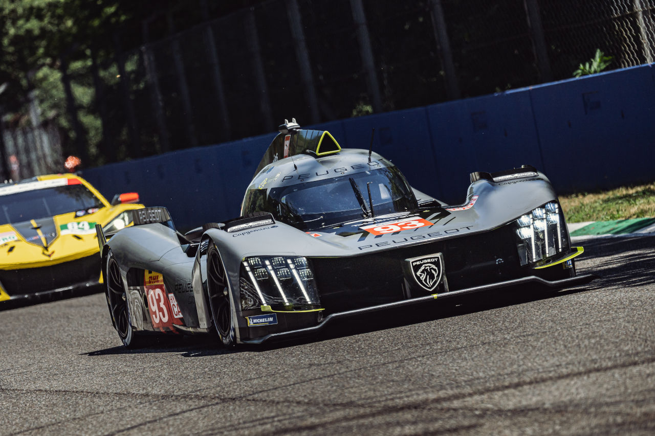 2022年第4戦モンツァでWECデビューを果たしたプジョー・トタルエナジーズの『プジョー9X8』