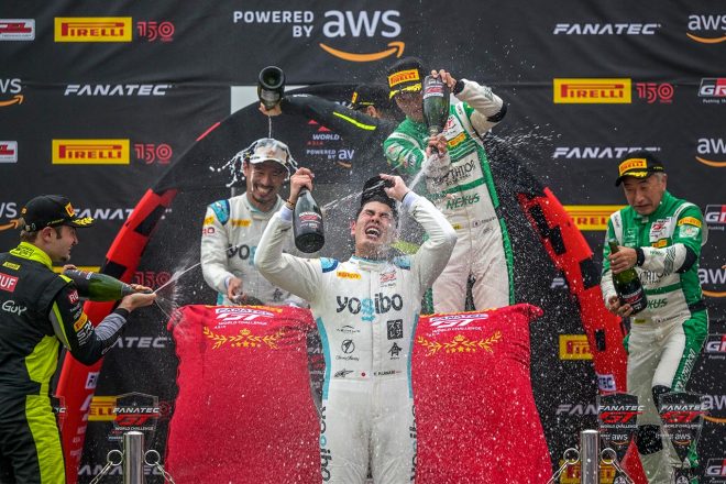 GTワールドチャレンジ・アジア第7戦SUGO　総合表彰台