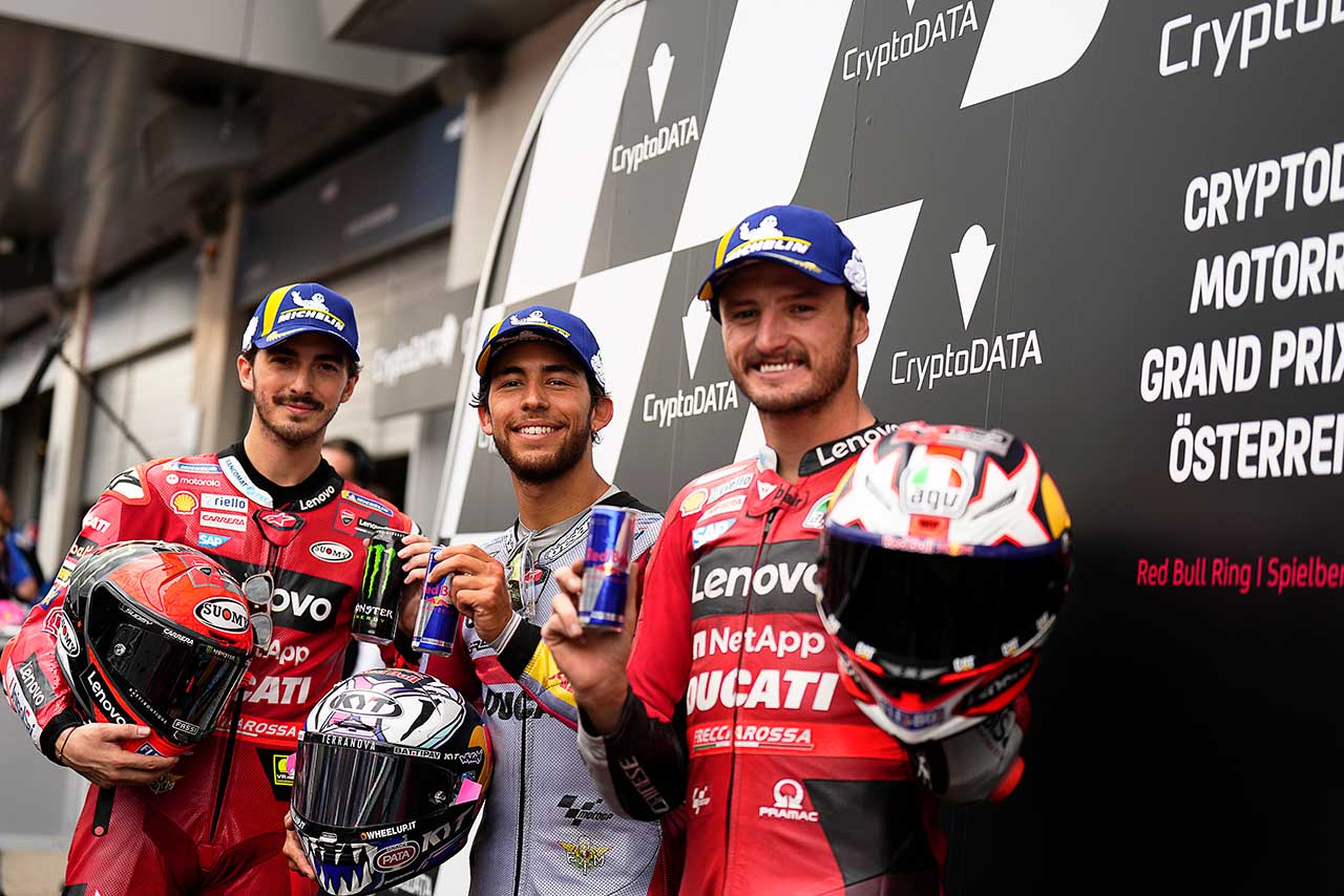 オーストリアGPでフロントロウを獲得したエネア・バスティアニーニ、フランセスコ・バニャイア、ジャック・ミラー