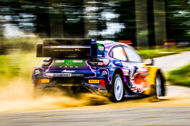 ソルベルグと4番手争いを繰り広げているアドリアン・フルモー（フォード・プーマ・ラリー1）　2022年WRC第9戦イープル・ラリー・ベルギー