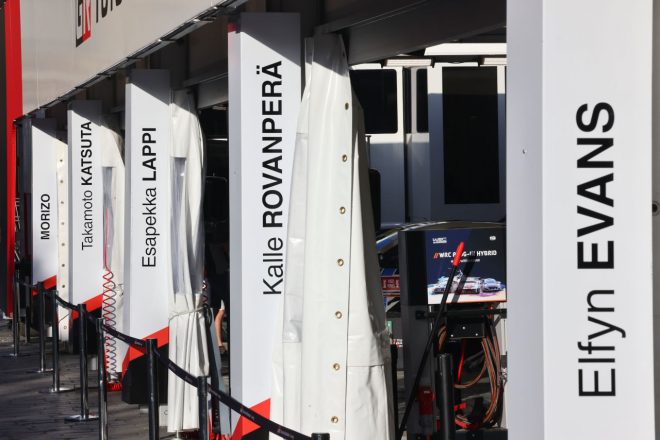 ラリー開幕時はカンクネンの名が記されていたガレージ入口のポールに「MORIZO」の文字が確認できる