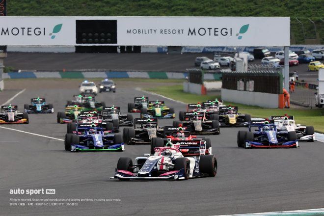 2022年スーパーフォーミュラ第8戦もてぎ　スタートシーン