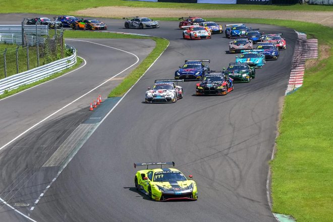 GTワールドチャレンジ・アジア第8戦　スタート