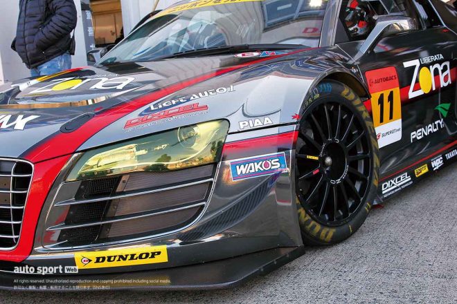 2012年のGAINER DIXCEL R8 LMSの左フロント