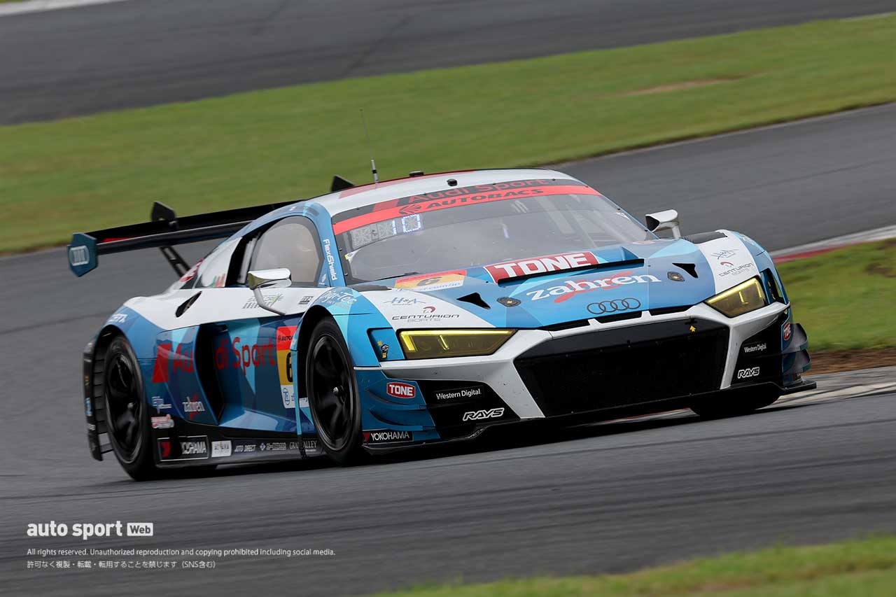 リヤのダウンフォース増加に合わせ、フロントアンダースポイラーを2mm下げて前後の空力バランスを整えている