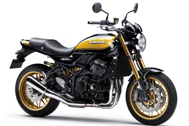 カワサキ『Z900RS SE』／ボディカラー： メタリックディアブロブラック