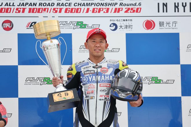 9連勝を飾った中須賀克行（YAMAHA FACTORY RACING TEAM）／2022全日本ロード第6戦オートポリス JSB1000 決勝