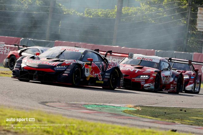2022スーパーGT第5戦鈴鹿　Red Bull MOTUL MUGEN NSX-GT／ZENT CERUMO GR Supra／Astemo NSX-GTのバトル