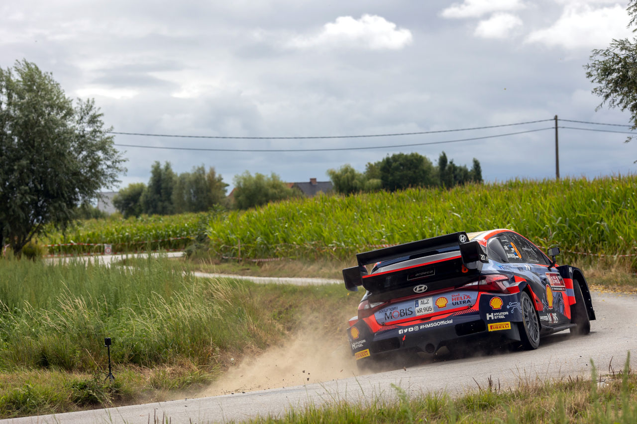 WRC第9戦イープル・ラリー・ベルギーで2022年シーズン3勝目をマークしたオット・タナク（ヒョンデi20 Nラリー1）