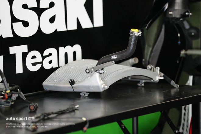 2022鈴鹿8耐：Kawasaki Racing Team Suzuka 8HのカワサキZX-10RR