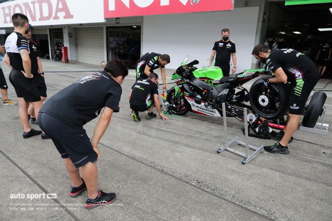 2022鈴鹿8耐：Kawasaki Racing Team Suzuka 8HのカワサキZX-10RR
