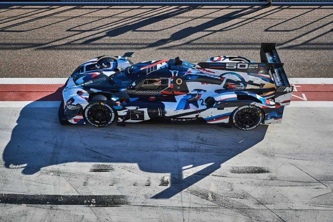 開発テストを行うBMW Mハイブリッド V8