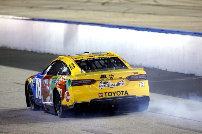 同じくエンジントラブルのカイル・ブッシュ(ジョー・ギブス・レーシング/トヨタ・カムリ)も、貴重なポイントを失う