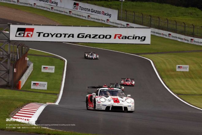 チーム・プロジェクト1の56号車ポルシェ911 RSR-19