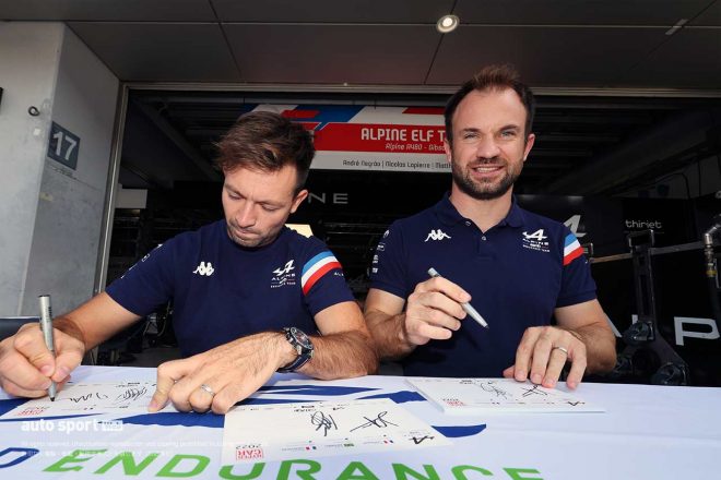 アルピーヌ・エルフ・チームのマシュー・バキシビエール（左）とニコラ・ラピエール