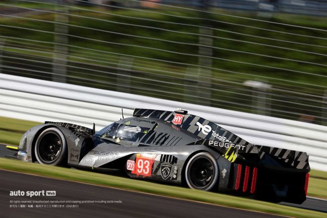 富士スピードウェイを走るプジョー・トタルエナジーズの93号車プジョー9X8