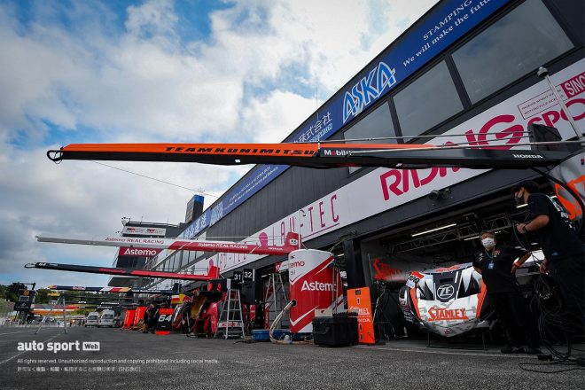 2022年スーパーGT第6戦スポーツランドSUGO　ピットレーンの様子