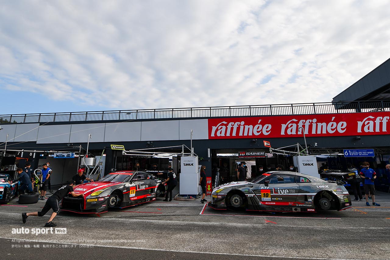 2022年スーパーGT第6戦スポーツランドSUGO　GAINER TANAX GT-RとTANAX GAINER GT-R